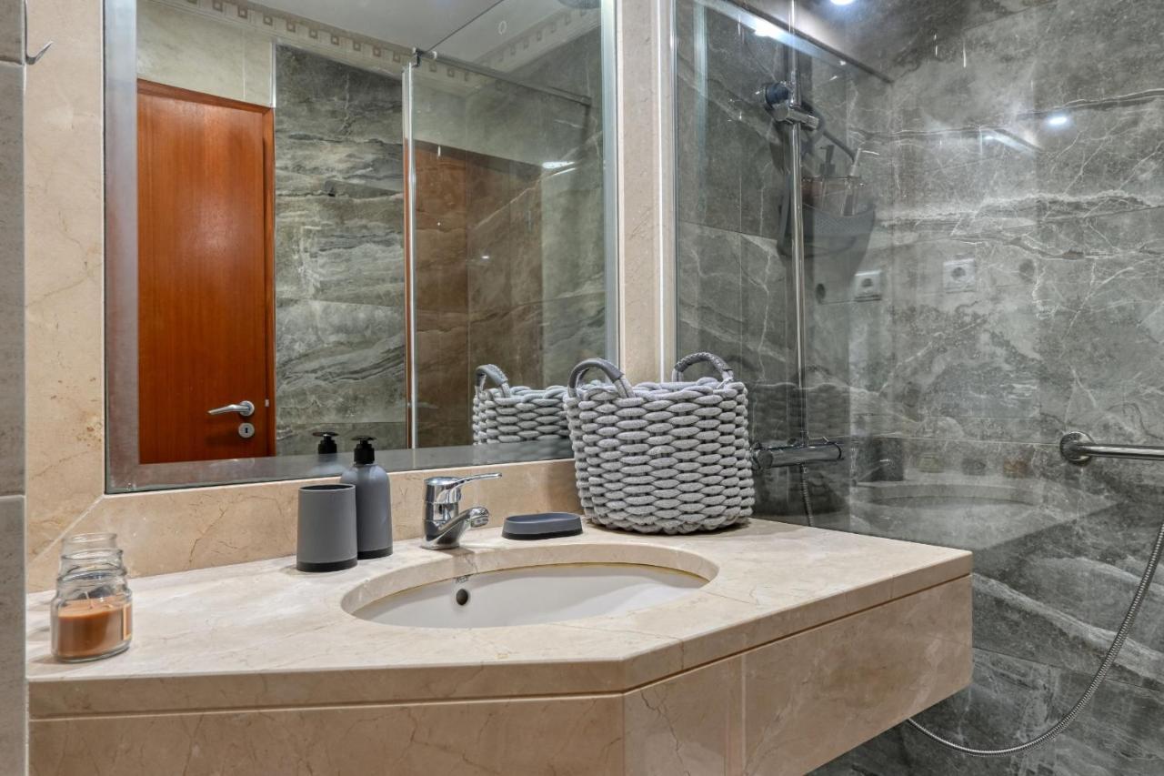 Forum Escape, A In Madeira Apartment